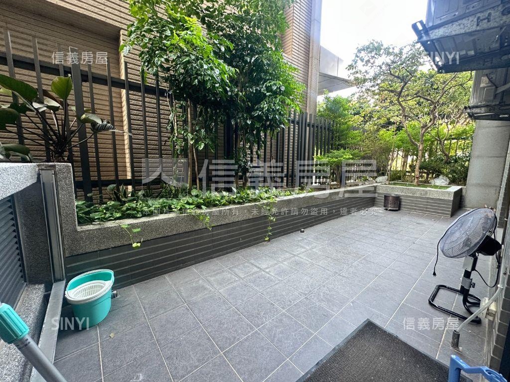 曜見築黃金店面房屋室內格局與周邊環境