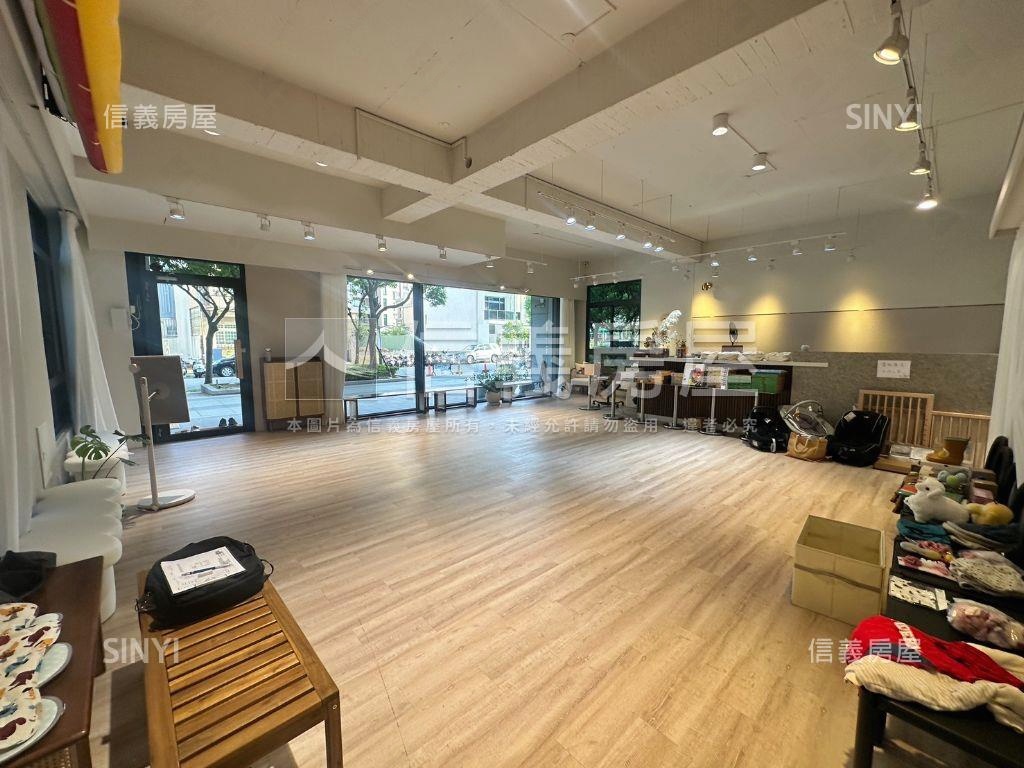 曜見築黃金店面房屋室內格局與周邊環境