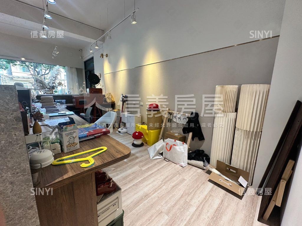 曜見築黃金店面房屋室內格局與周邊環境