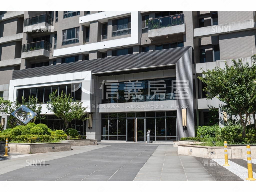 曜見築黃金店面房屋室內格局與周邊環境