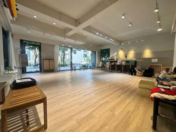 青埔曜見築黃金店面