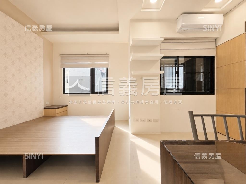 阿曼朝南明亮３房房屋室內格局與周邊環境