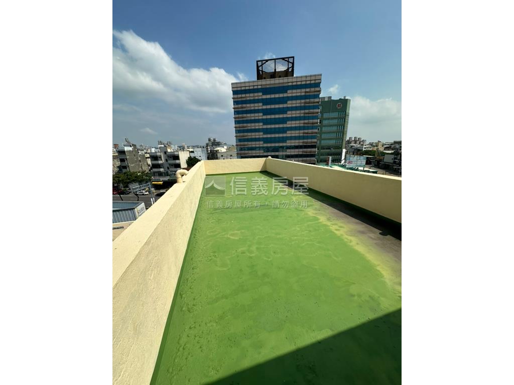 臨路邊間大透天房屋室內格局與周邊環境