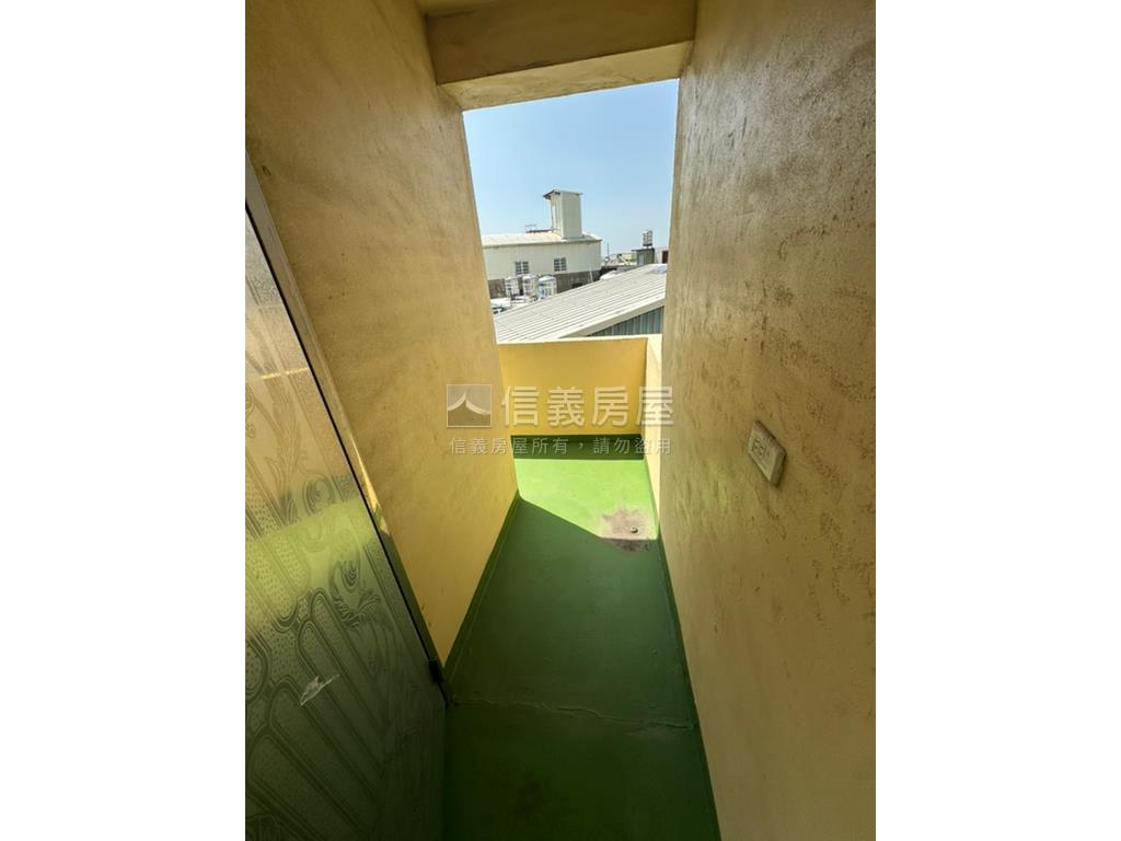 臨路邊間大透天房屋室內格局與周邊環境