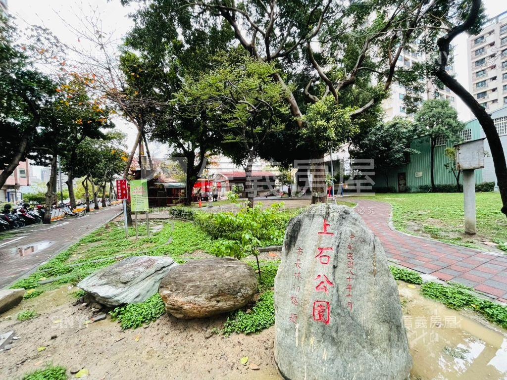 逢甲黃金收租透套房屋室內格局與周邊環境