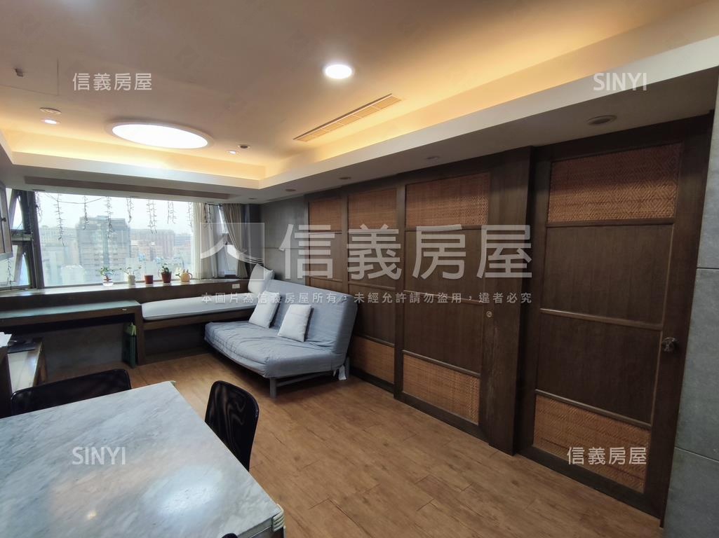 松山新城景觀高樓附車位房屋室內格局與周邊環境