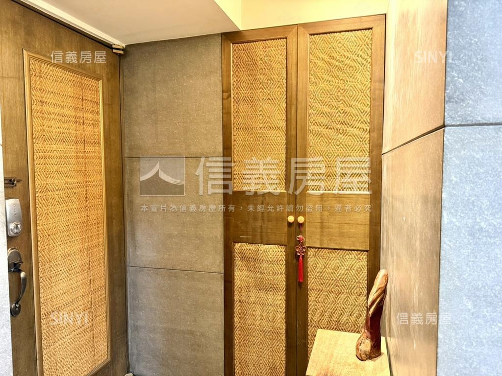 松山新城景觀高樓附車位房屋室內格局與周邊環境