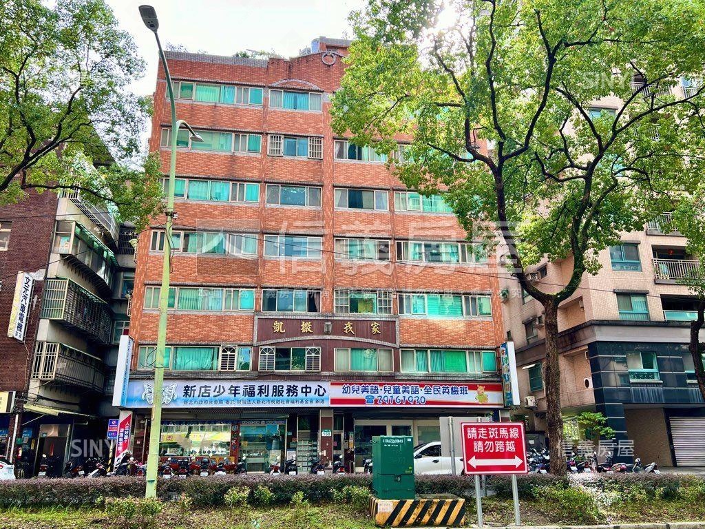 大空間金店面－面寬大路房屋室內格局與周邊環境