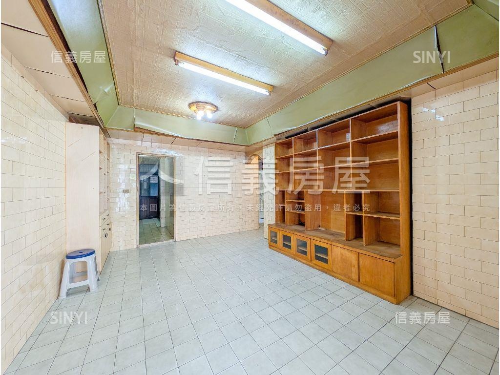 金華街邊間３樓美寓房屋室內格局與周邊環境