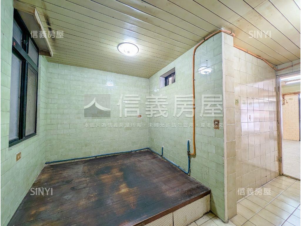 金華街邊間３樓美寓房屋室內格局與周邊環境