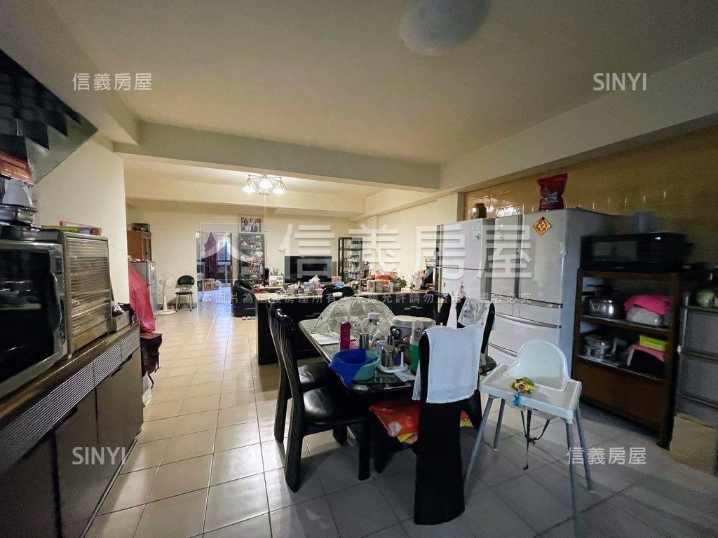 四維正路面寬金店霸房屋室內格局與周邊環境