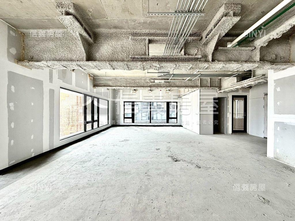 老佛爺高樓後棟視野三車位房屋室內格局與周邊環境