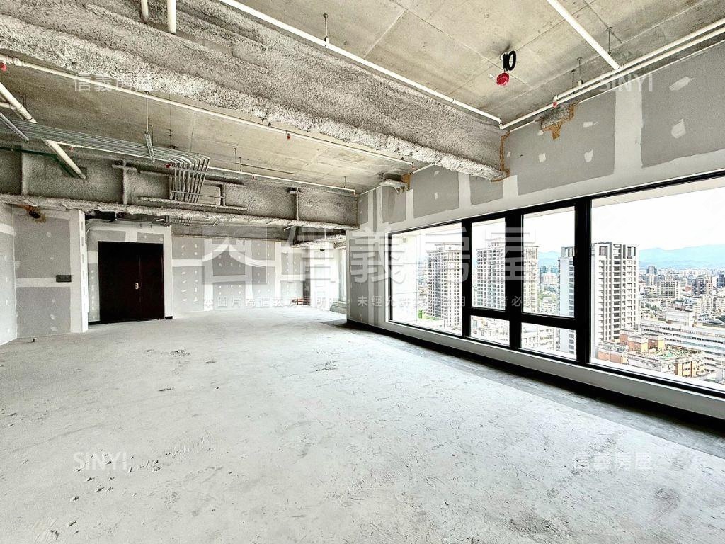 老佛爺高樓後棟視野三車位房屋室內格局與周邊環境