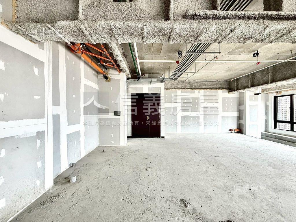 老佛爺高樓後棟視野三車位房屋室內格局與周邊環境