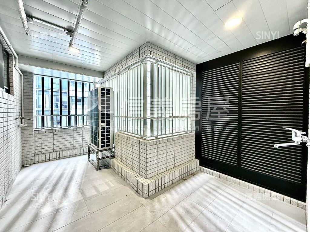 老佛爺高樓後棟視野三車位房屋室內格局與周邊環境