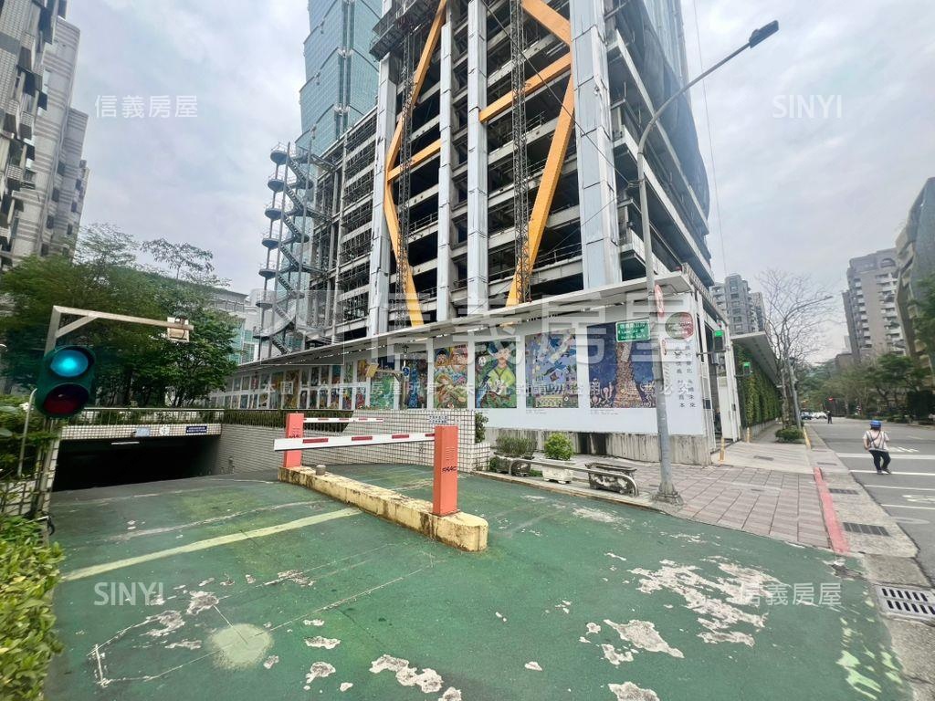 【世貿新城】綠意樹梢戶房屋室內格局與周邊環境