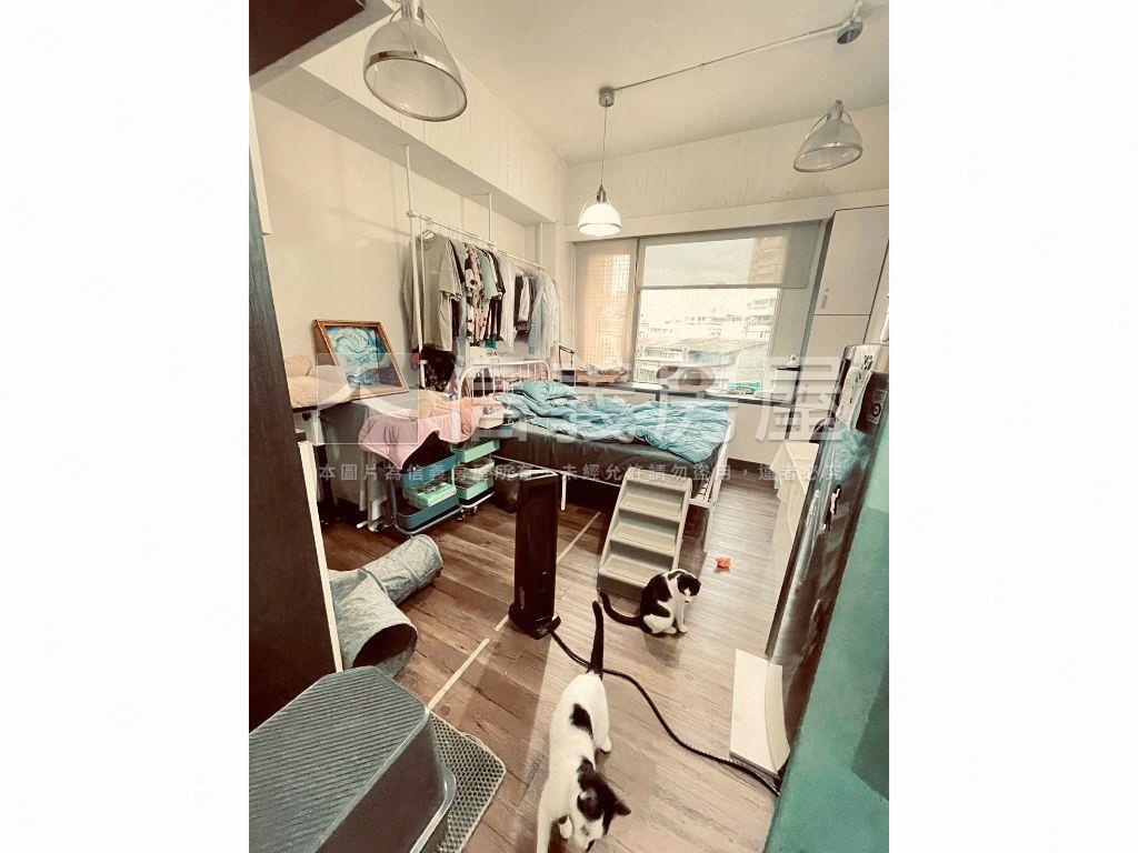 文普採光佳美商辦房屋室內格局與周邊環境