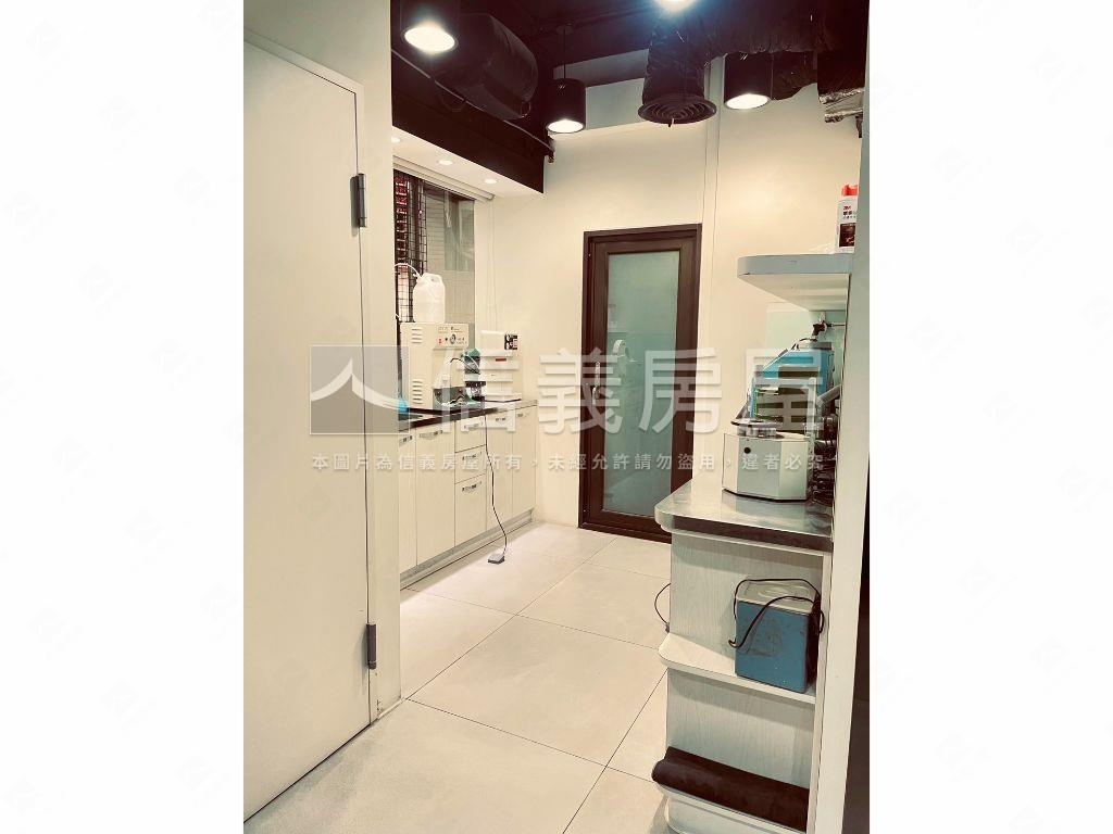 文普採光佳美商辦房屋室內格局與周邊環境