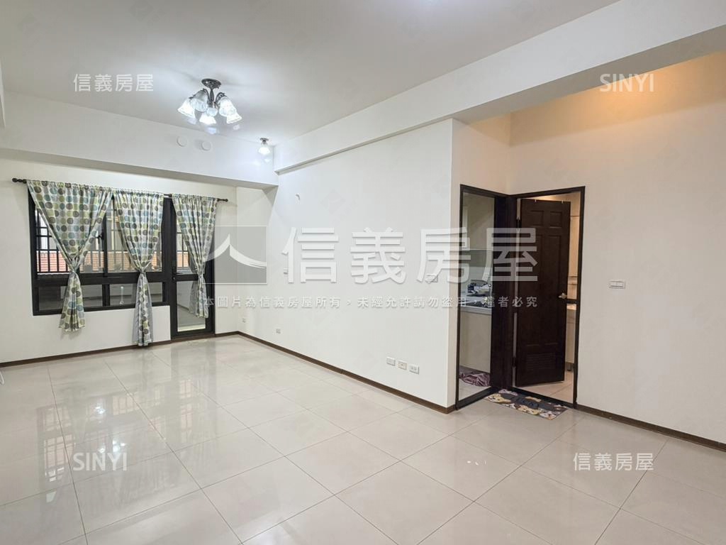 長榮凱悅兩房車位房屋室內格局與周邊環境