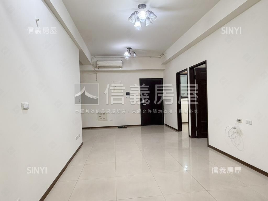 長榮凱悅兩房車位房屋室內格局與周邊環境