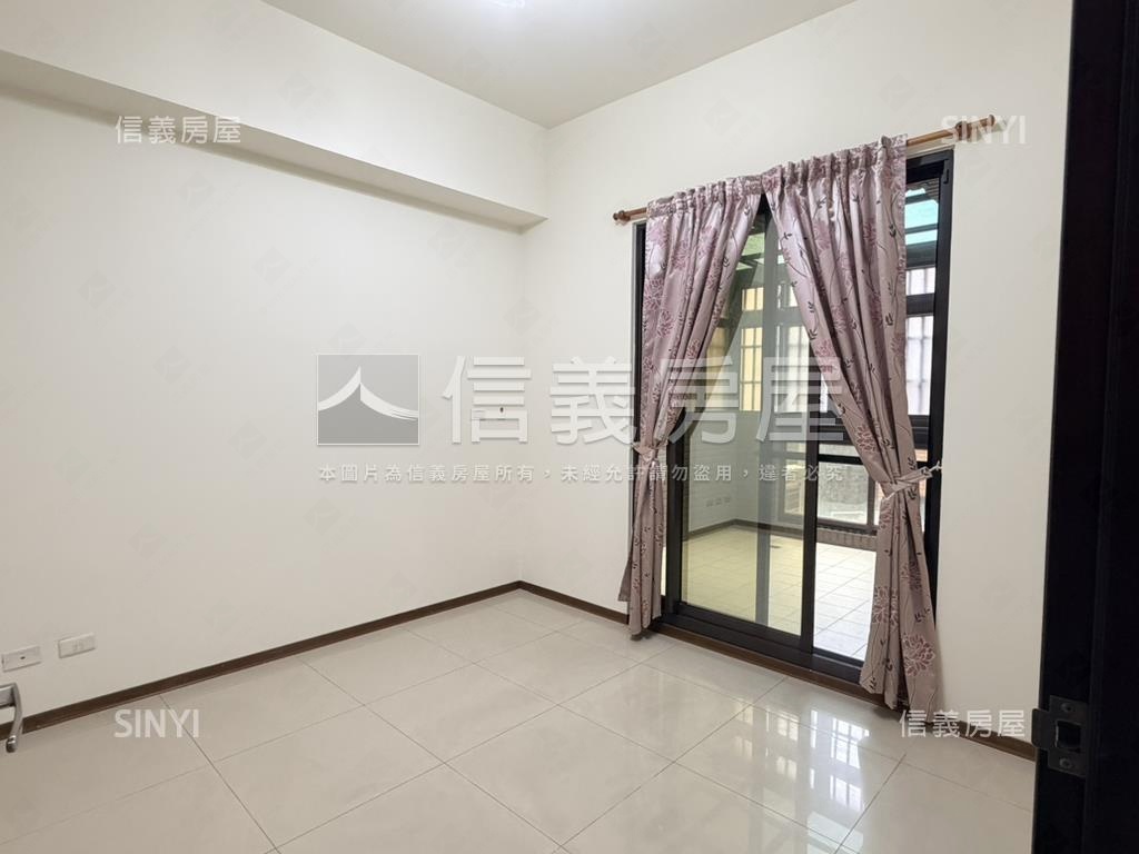 長榮凱悅兩房車位房屋室內格局與周邊環境