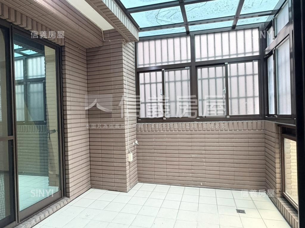 長榮凱悅兩房車位房屋室內格局與周邊環境