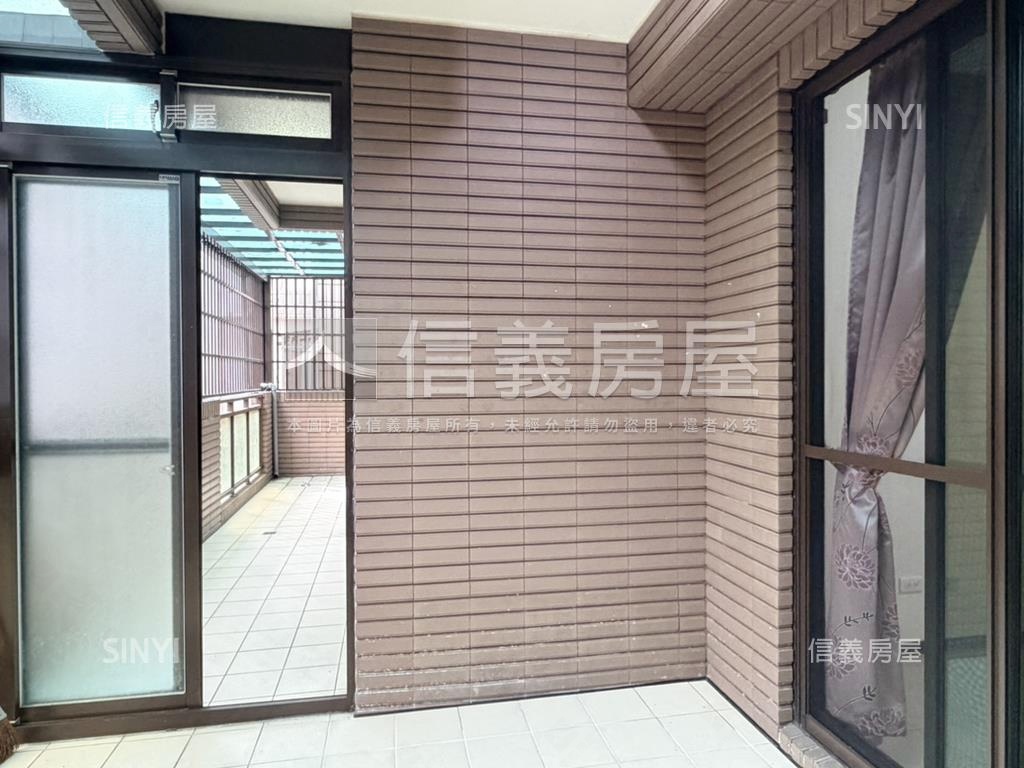 長榮凱悅兩房車位房屋室內格局與周邊環境