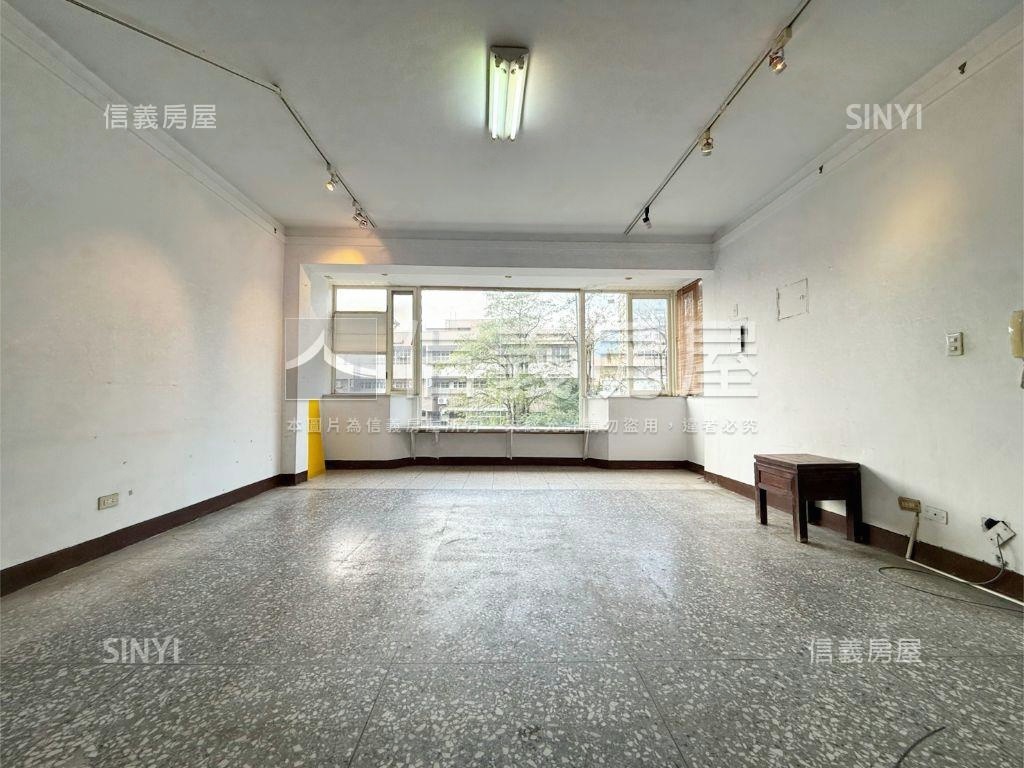 芝山國小綠景三房房屋室內格局與周邊環境