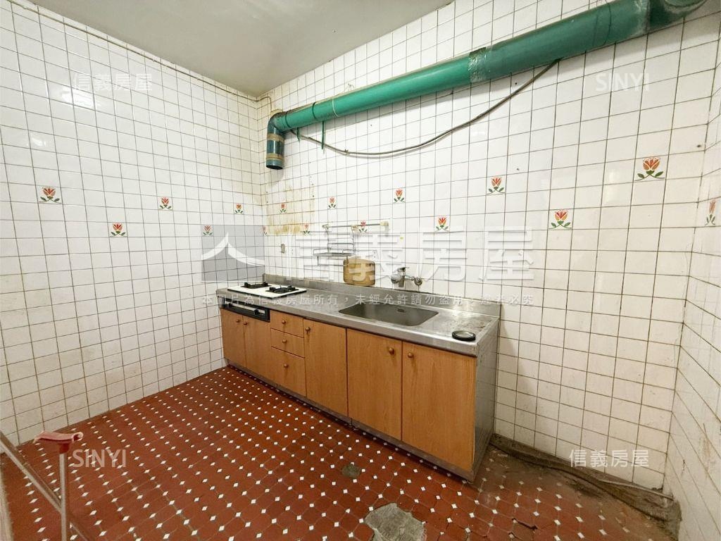 芝山國小綠景三房房屋室內格局與周邊環境