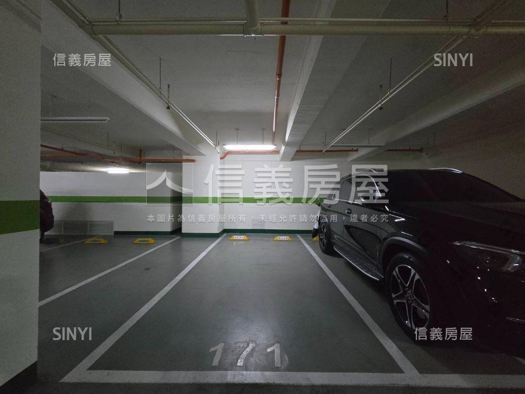 繁華巨蛋－靜巷逸品平車宅房屋室內格局與周邊環境