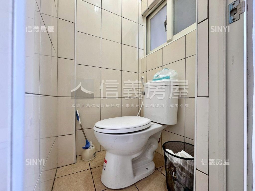 近一中商圈透天優質店面房屋室內格局與周邊環境