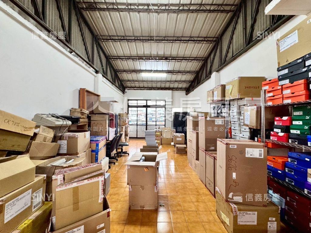 近一中商圈透天優質店面房屋室內格局與周邊環境