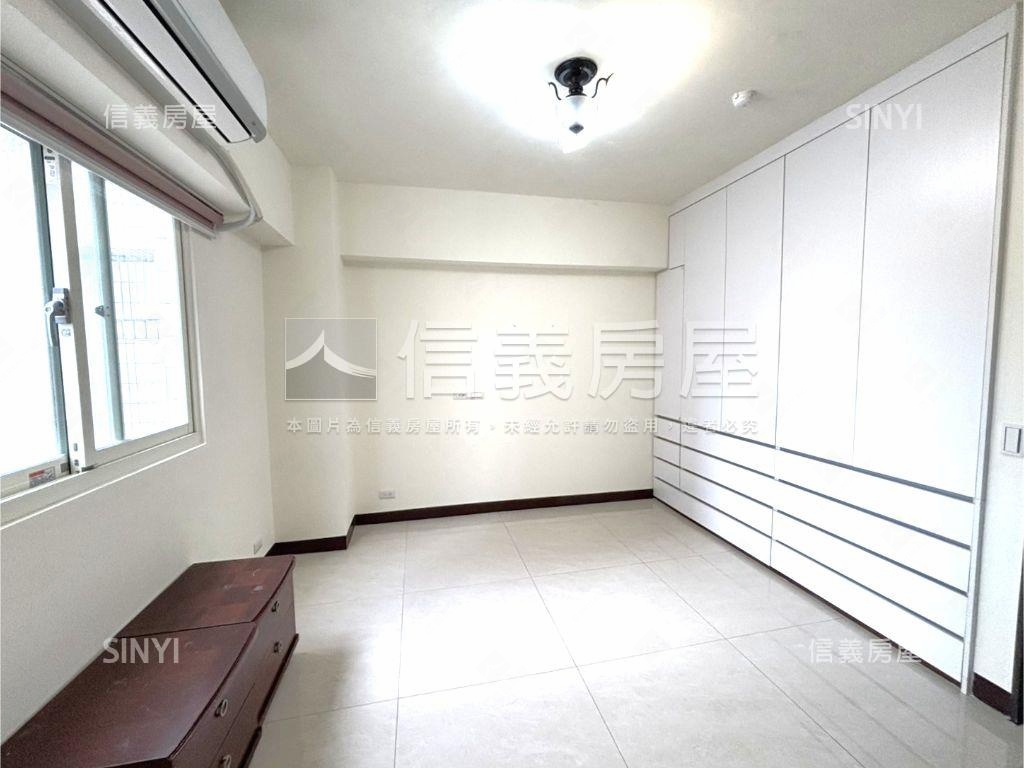 國泰書香美輪美奐三房房屋室內格局與周邊環境