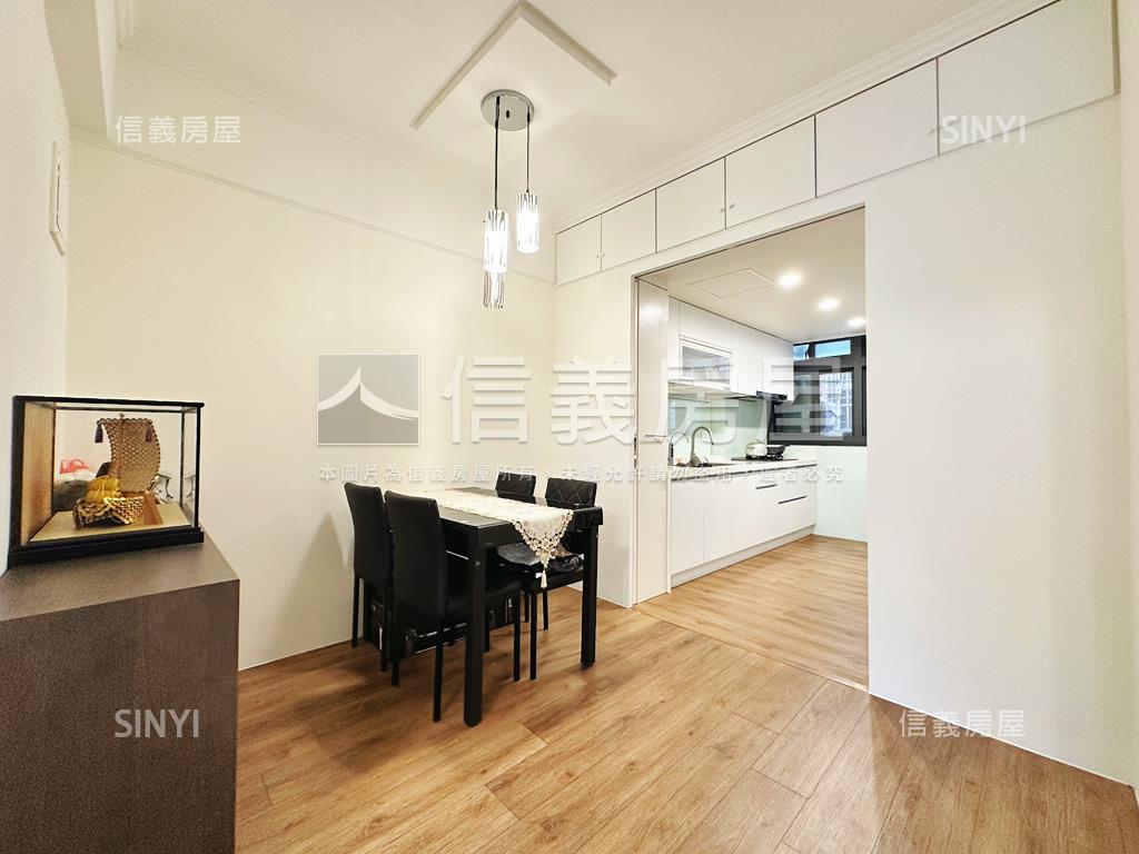 新接富邦華園黃金二樓房屋室內格局與周邊環境