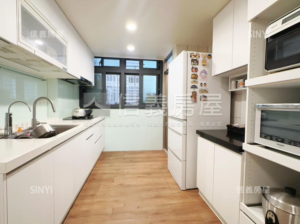 新接富邦華園黃金二樓房屋室內格局與周邊環境