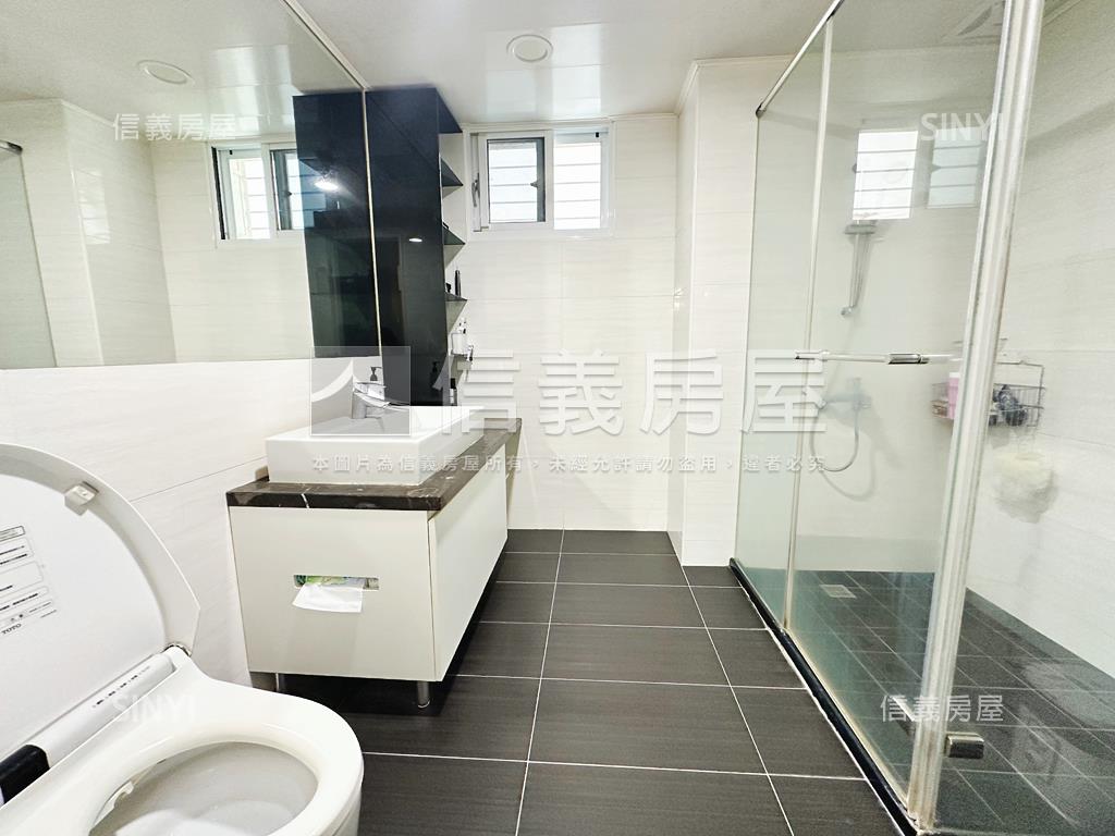 新接富邦華園黃金二樓房屋室內格局與周邊環境