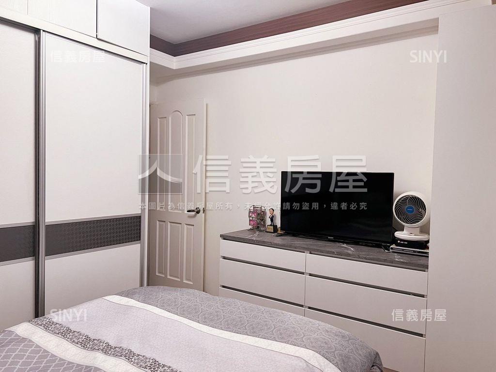 新接富邦華園黃金二樓房屋室內格局與周邊環境