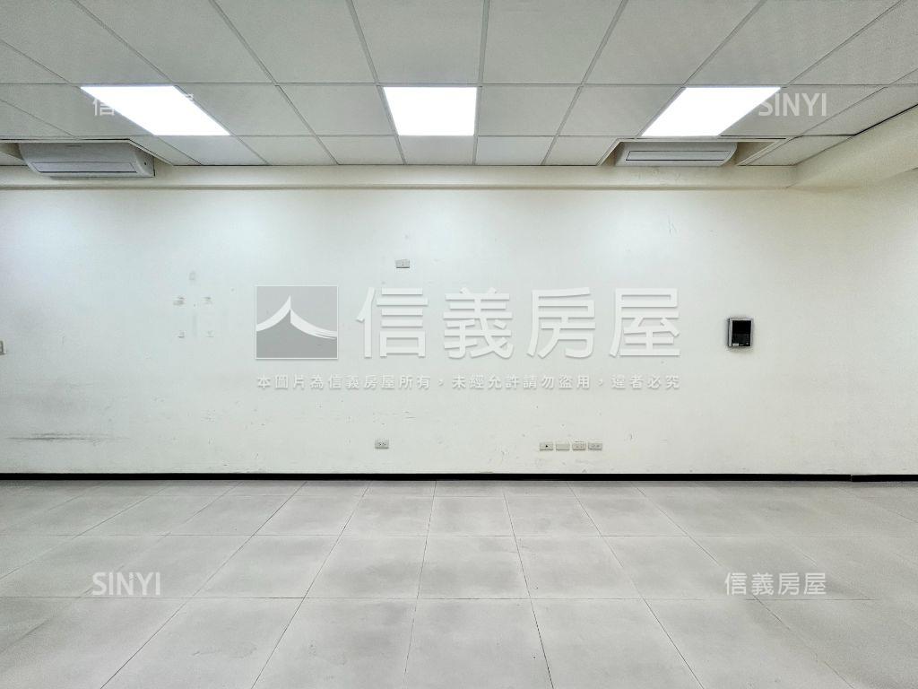 五路財神時尚店面房屋室內格局與周邊環境