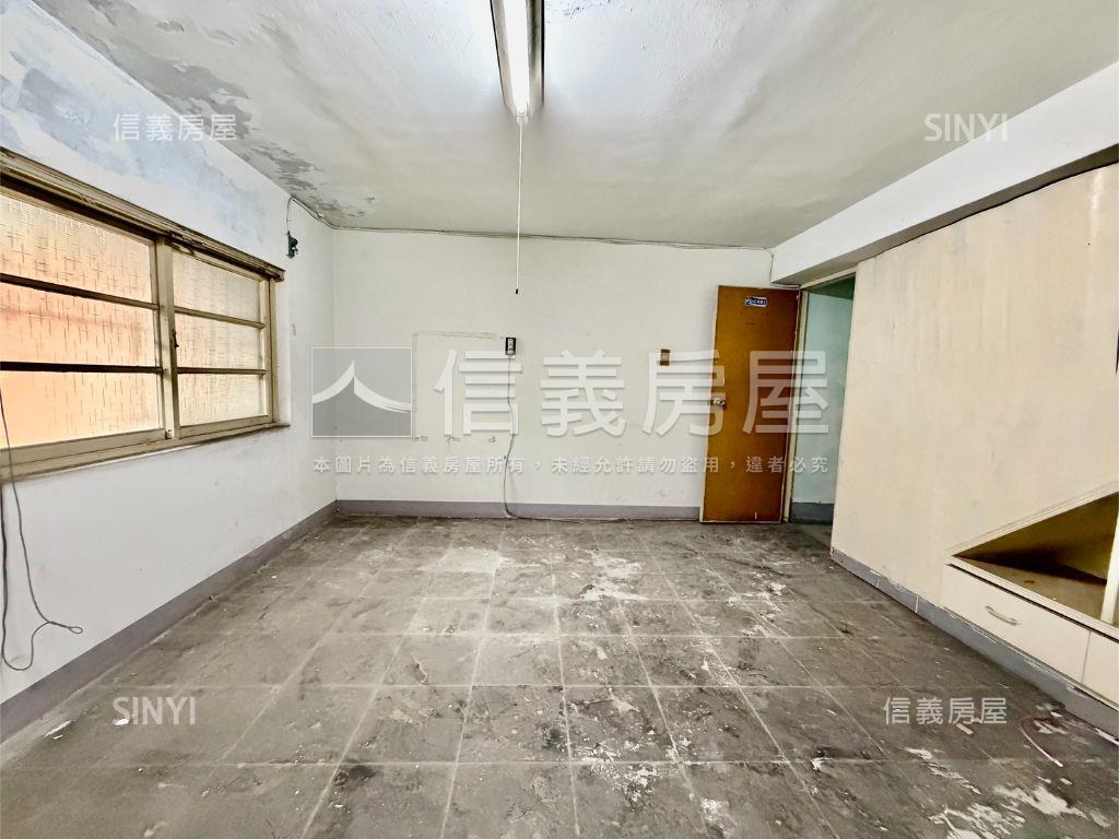 新崛江仁德街市場金店房屋室內格局與周邊環境