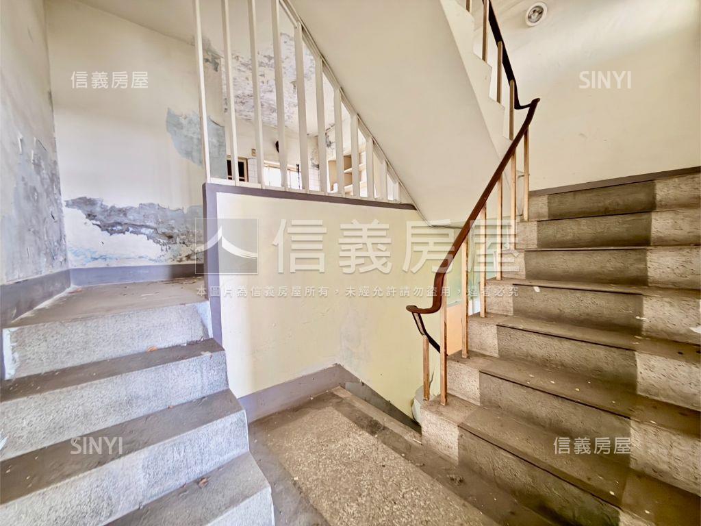 新崛江仁德街市場金店房屋室內格局與周邊環境