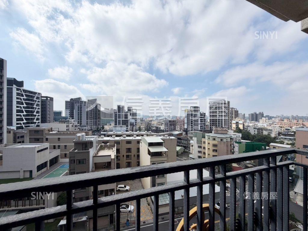 華興重劃區典雅美三房房屋室內格局與周邊環境