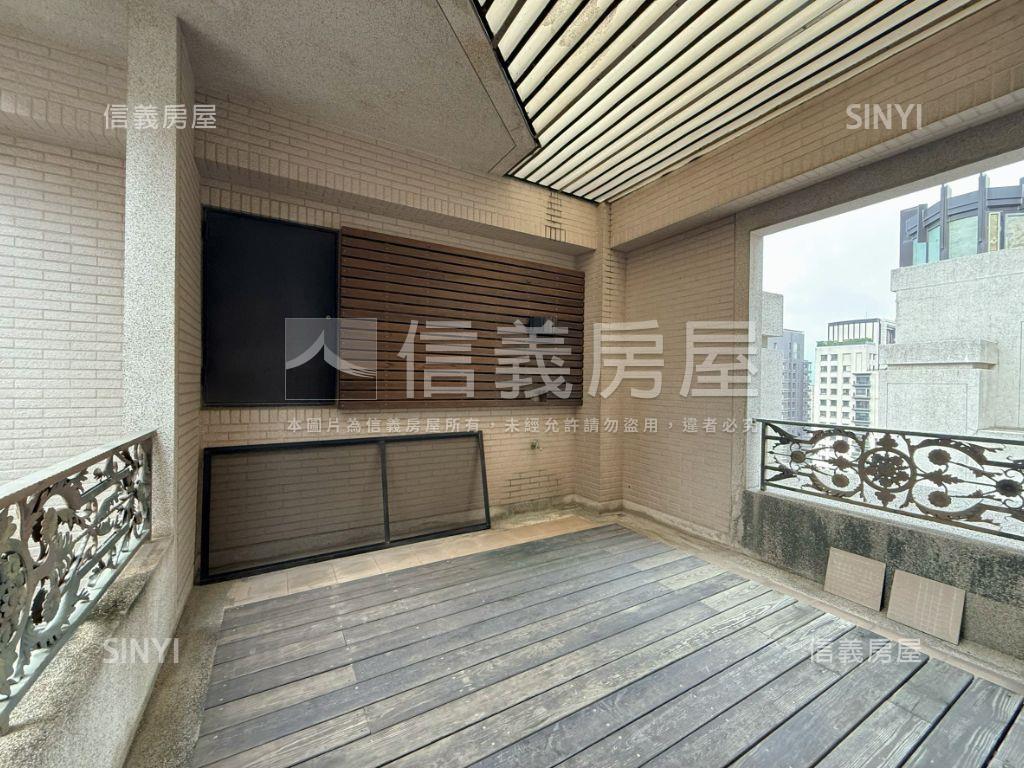 面歌劇院聯聚仁愛精裝厝王房屋室內格局與周邊環境