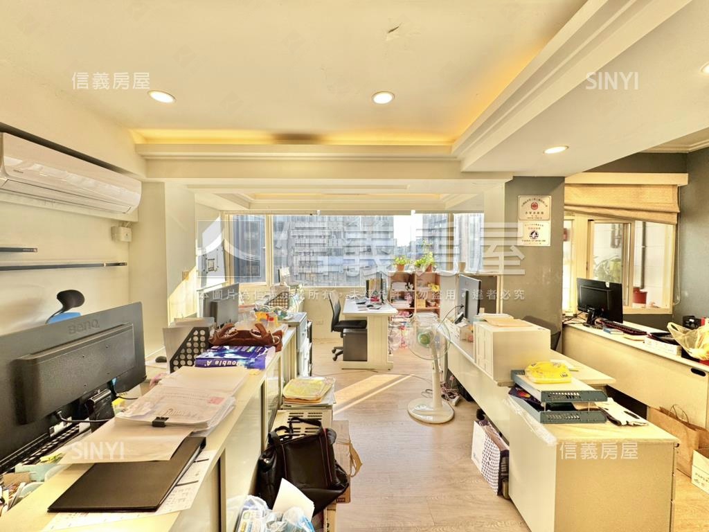 台北東區ＳＯＧＯ大１房房屋室內格局與周邊環境
