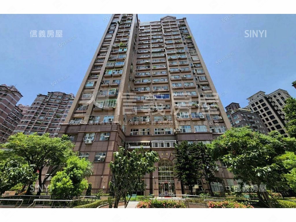 力霸國鼎Ｂ２坡平車位４２房屋室內格局與周邊環境