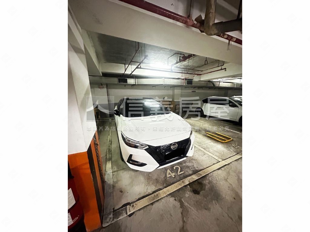 力霸國鼎Ｂ２坡平車位４２房屋室內格局與周邊環境
