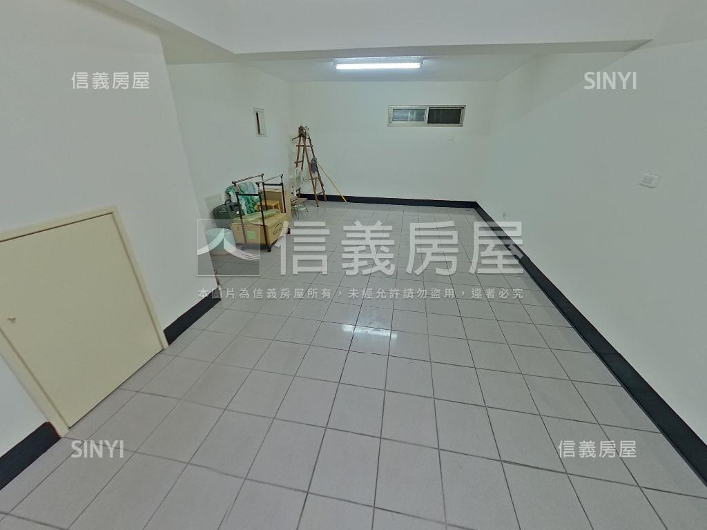 內壢環中商圈車庫別墅房屋室內格局與周邊環境