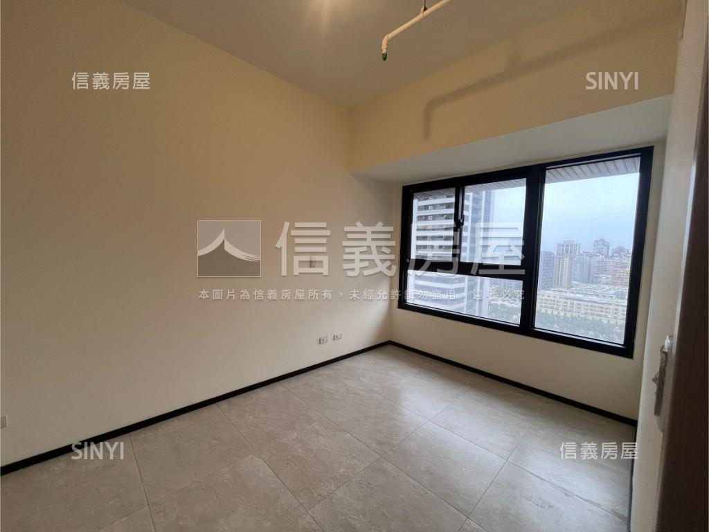 泊心港灣綠園私藏兩房車位房屋室內格局與周邊環境