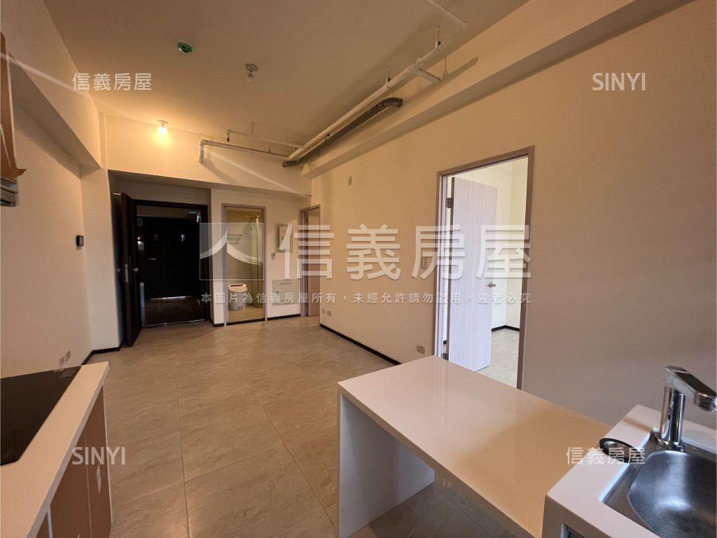 泊心港灣綠園私藏兩房車位房屋室內格局與周邊環境