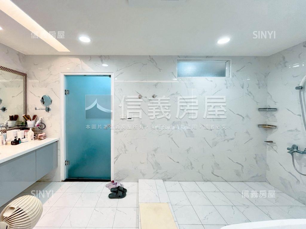 佛朗明哥社區型邊間別墅房屋室內格局與周邊環境
