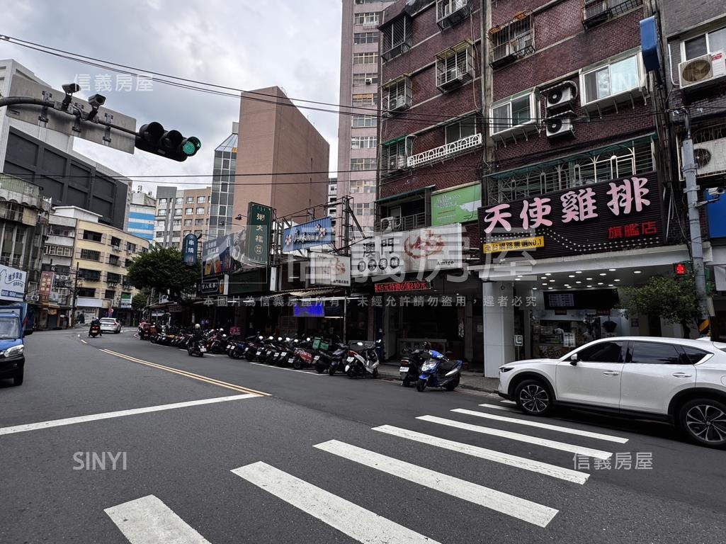 樂華夜市旁三角窗透天店面房屋室內格局與周邊環境